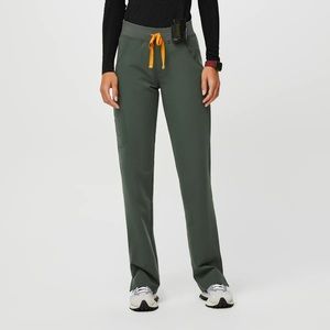 Figs Kade cargo scrub pant in Moss